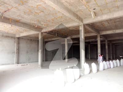 2KANAL WAREHOUSE AVALIBLE FOR RENT IN 9PRISM P BLOCK NEAR TO NISHAT FACTOURY