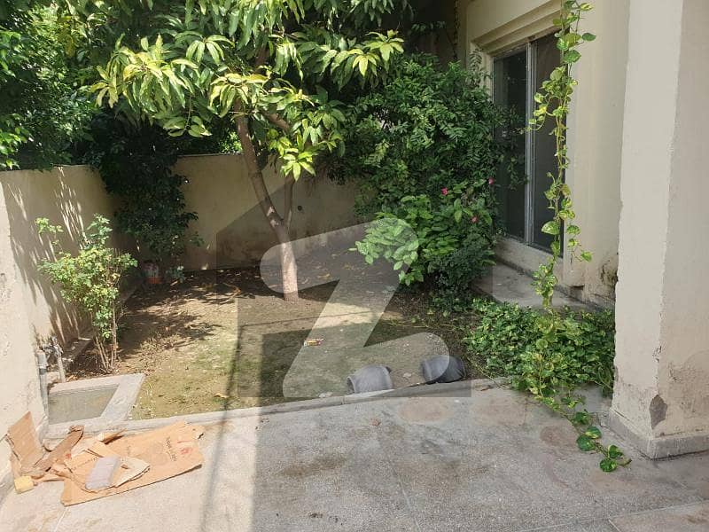 8 Marla House For Sale In Safari Block IN Sector B Bahria Town Lahore