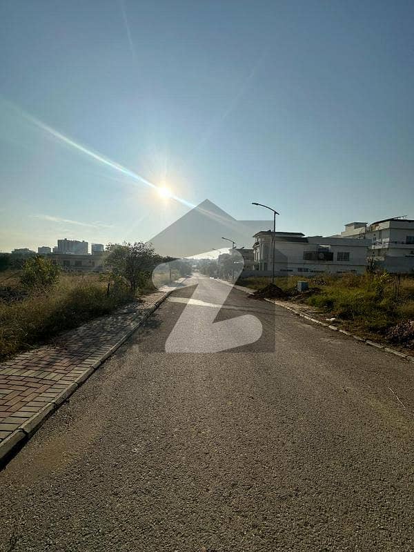 500sqyd. Corner Plot (B) Block Double Unit House Structure Available