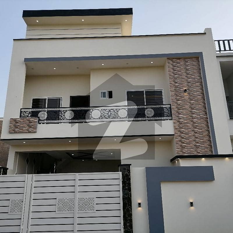 5 Marla House Ideally Situated In Al Razzaq Royals