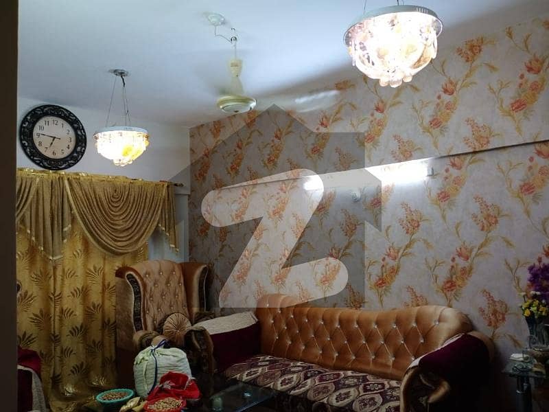 URGENT SALE REQUIRED OFFER AVAILABLE FOR SALE IN SCHEME 33 KANEEZ