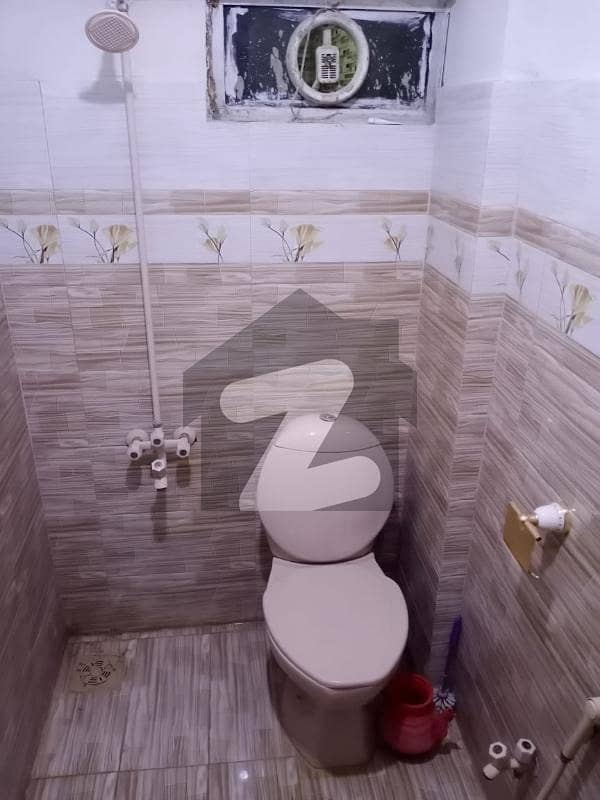 URGENT SALE REQUIRED OFFER AVAILABLE FOR SALE IN SCHEME 33 KANEEZ