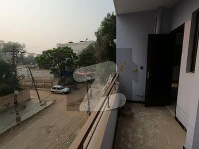 نارتھ ناظم آباد ۔ بلاک ایچ نارتھ ناظم آباد,کراچی میں 3 کمروں کا 6 مرلہ بالائی پورشن 1.9 کروڑ میں برائے فروخت۔