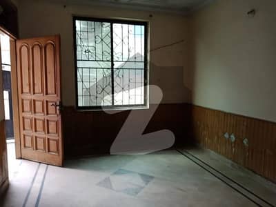 10 Marla Lower Portion In Mustafa Town For rent At Good Location ...