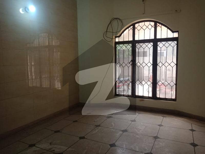 10 Marla Lower Portion In Mustafa Town For rent At Good Location