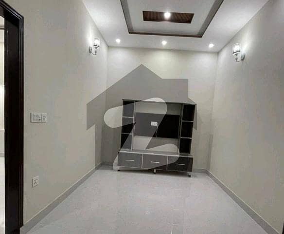 ایڈن بولیوارڈ ہاؤسنگ سکیم کالج روڈ,لاہور میں 3 کمروں کا 4 مرلہ مکان 1.8 کروڑ میں برائے فروخت۔