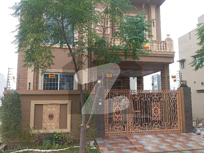 5 MARLA SUPER HOT LOCATION BRAND NEW HOUSE FOR SALE IN DHA RAHBAR BLOCK F