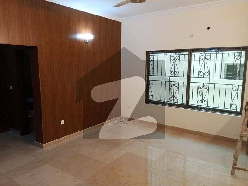 6 Bed Full House Available For Rent 6 Bed Full House Available For Rent