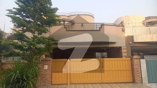 1 Kanal 03 Bedrooms Upper Portion Is Available For Rent In Askari 10 Sector C Lahore