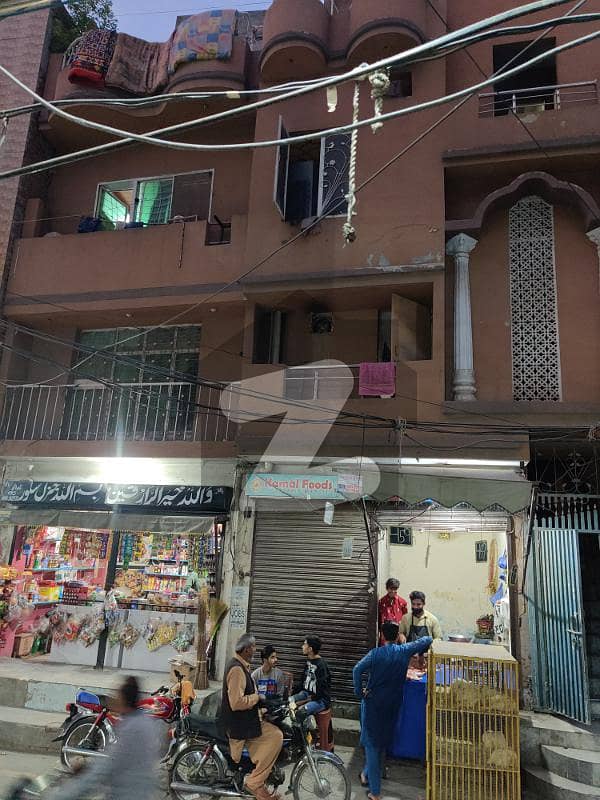 الحمد کالونی (اے آئی ٹی) لاہور میں 7 کمروں کا 5 مرلہ عمارت 3.25 کروڑ میں برائے فروخت۔