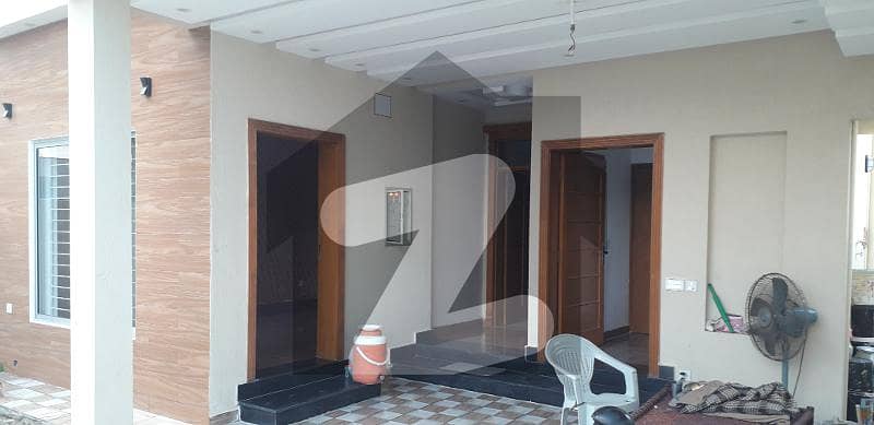 1 Kannal Upper Portion Available For Rent In Lake City Secter M2