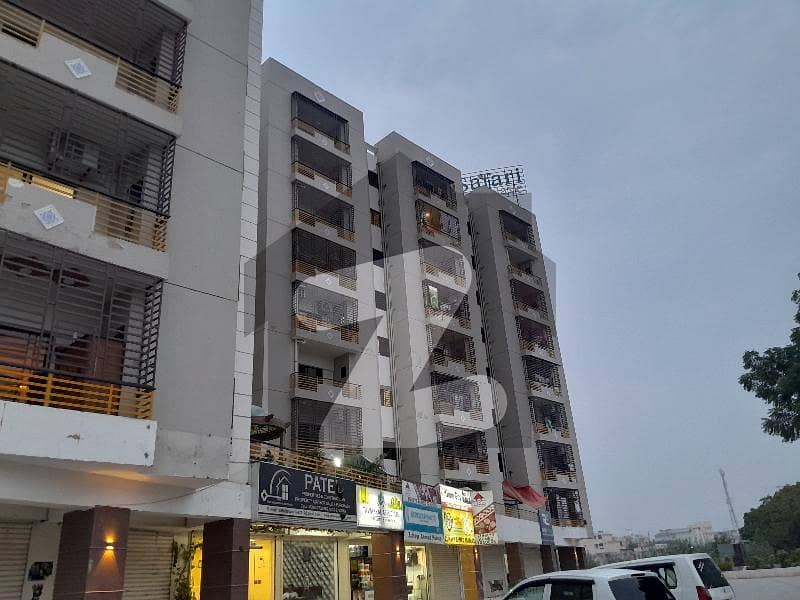 سفاری اینکلیو آپارٹمنٹس یونیورسٹی روڈ,کراچی میں 4 کمروں کا 7 مرلہ فلیٹ 1.5 کروڑ میں برائے فروخت۔
