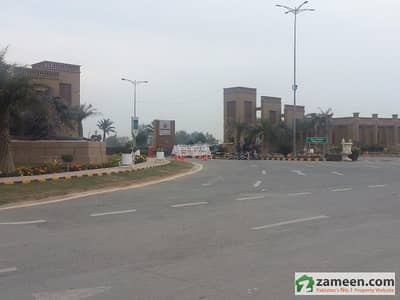 New Booking Future Best Investment Plot File For Sale In New Lahore City Facing Canal 5 Marla