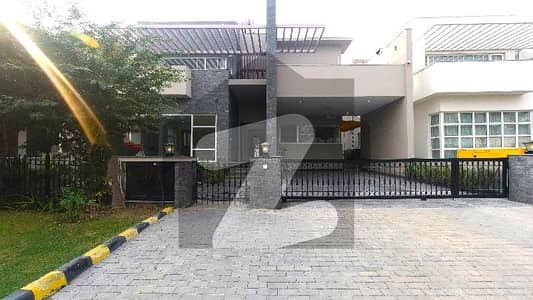 1 Kanal Facing Golf Course House For Sale in Defence Raya Lahore