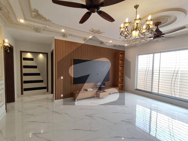 1 Kanal Upper Portion Available For Rent In DHA Phase 4 Lahore At Super Hot Location