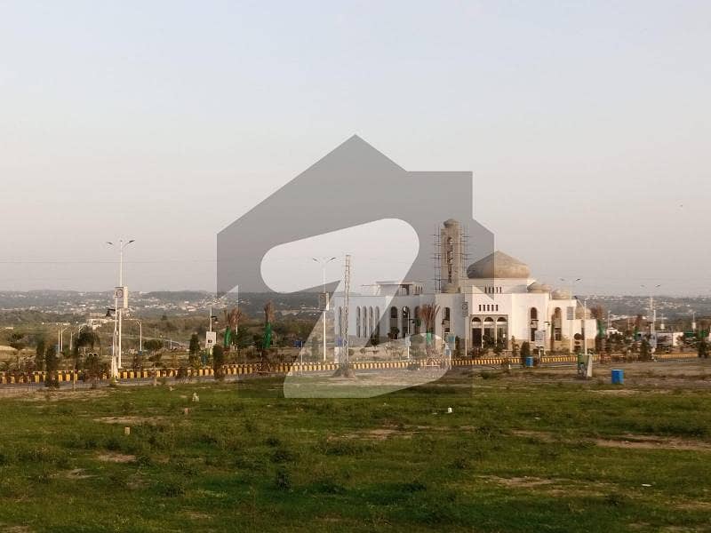 Corner Kanal Plot Is Available For Sale