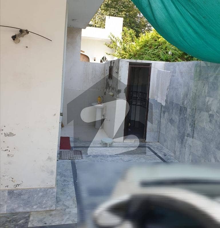 House Of 8 Marla In Model Town Is Available House Of 8 Marla In Model Town Is Available
