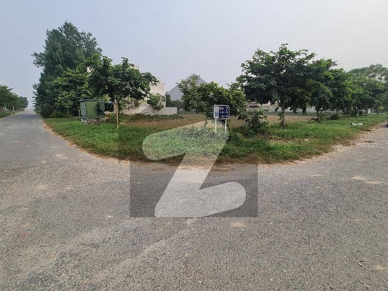 *Super Hot Location 20 Marla Residential Plot For Sale . Plot No 211 Located In DHA Phase 6 Block " M"*