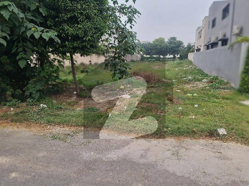 PRIME LOCATION 20 MARLA PLOT FOR SALE IN LOCATED DHA PHASE 7 BLOCK "W" PLOT 687