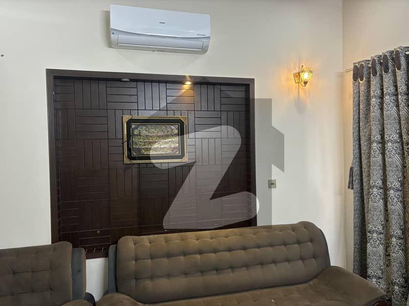 ڈی ایچ اے 11 رہبر فیز 1 ڈی ایچ اے 11 رہبر,لاہور میں 4 کمروں کا 10 مرلہ مکان 4.0 کروڑ میں برائے فروخت۔