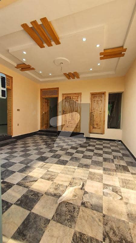 ڈی ۔ 17 اسلام آباد میں 5 کمروں کا 7 مرلہ مکان 2.1 کروڑ میں برائے فروخت۔