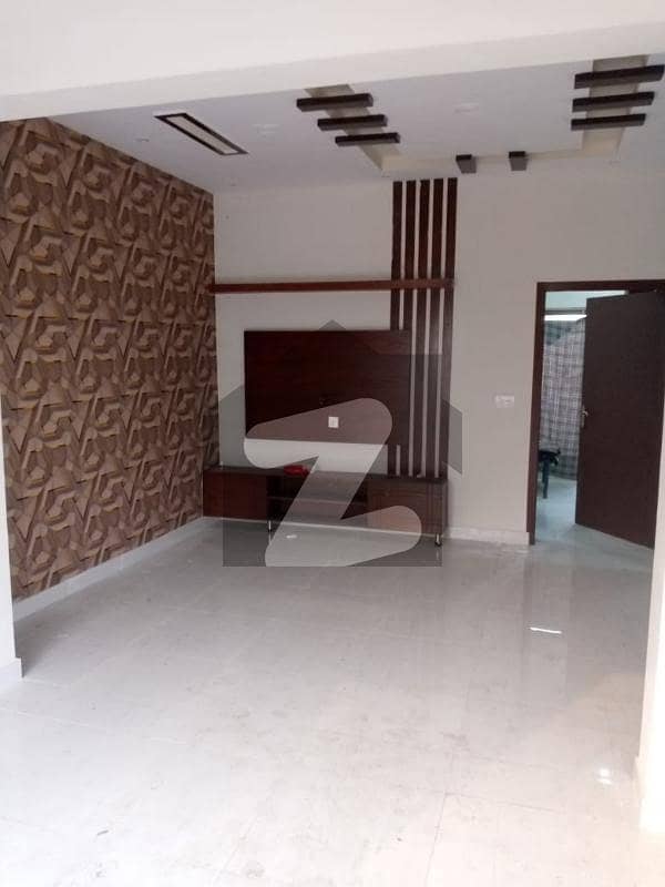 8 marla House available for rent in bahria orchard Phase 1