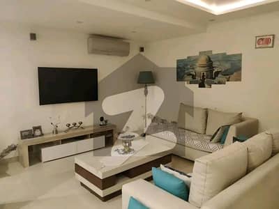 گارڈن ٹاؤن لاہور میں 10 کمروں کا 2 کنال مکان 6.5 لاکھ میں کرایہ پر دستیاب ہے۔