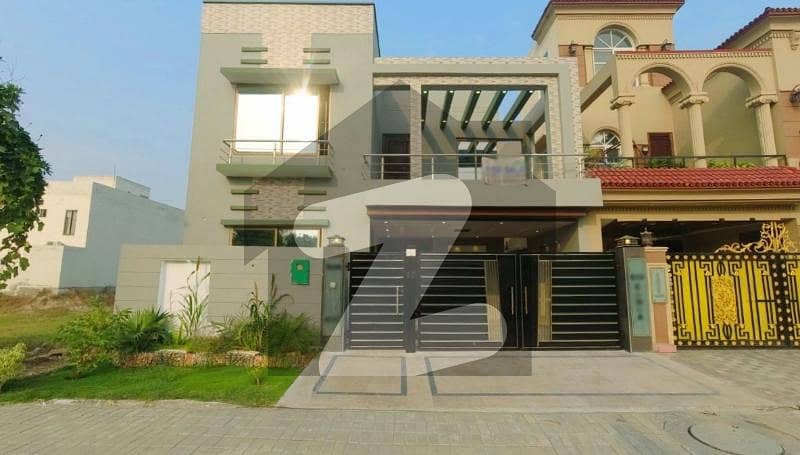 8 Marla House 5 Bedroom For Sale In C Block Of Bahria orchard Lahore