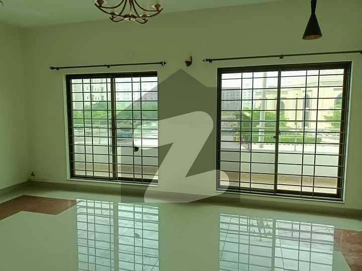 BEAUTIFUL APARTMENT AVAILABLE FOR RENT IN PARAGON CITY LAHORE Paragon