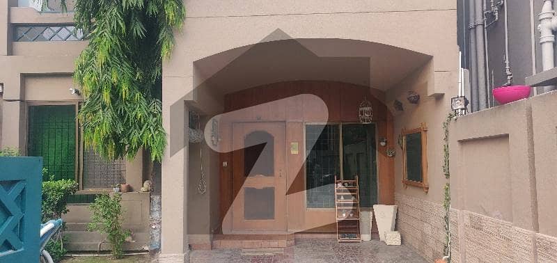 ایڈن ایوینیو ایڈن,لاہور میں 4 کمروں کا 12 مرلہ مکان 1.2 لاکھ میں برائے فروخت۔