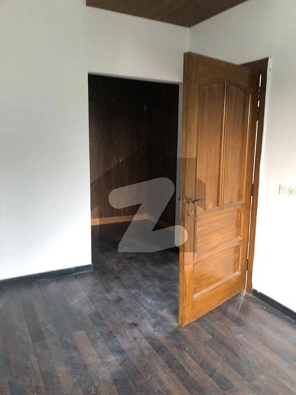 14-Marla Beautiful Villa Non-Golf Available For Sale