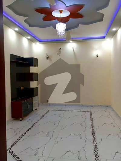 بینکرز کوآپریٹو ہاؤسنگ سوسائٹی لاہور میں 4 کمروں کا 10 مرلہ مکان 1.0 لاکھ میں کرایہ پر دستیاب ہے۔