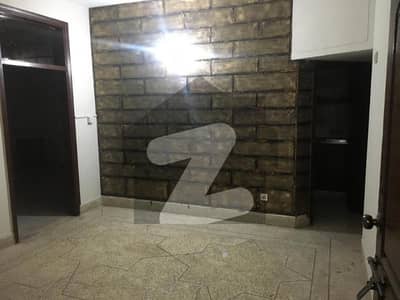 Chaklala Scheme 3 3rd 2 Bed D. D T. V Lounge Floor For Rent Office Use Good Location.