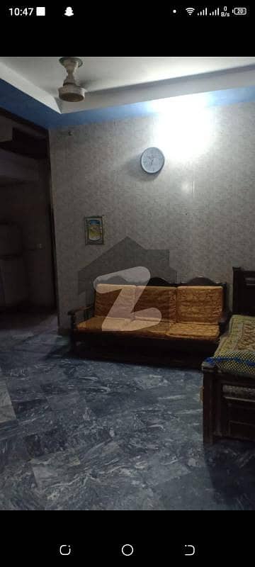 پی آئی اے ہاؤسنگ سکیم لاہور میں 4 کمروں کا 10 مرلہ مکان 3.5 کروڑ میں برائے فروخت۔