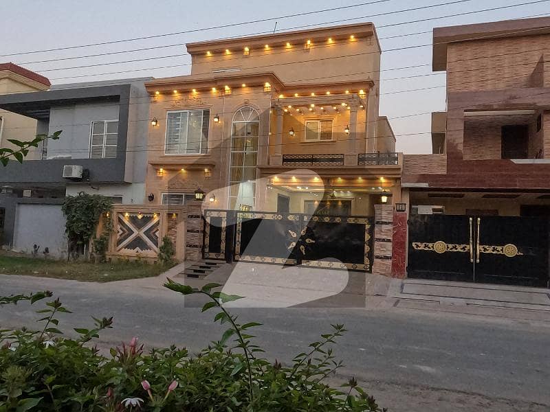 Facing Park 10 Marla House For Sale In F Block Central Park Lahore