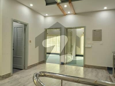 ڈی ۔ 12 اسلام آباد میں 5 کمروں کا 4 مرلہ مکان 1.2 لاکھ میں کرایہ پر دستیاب ہے۔