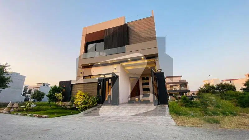 5 Marla Modern House For Rent In DHA Lahore