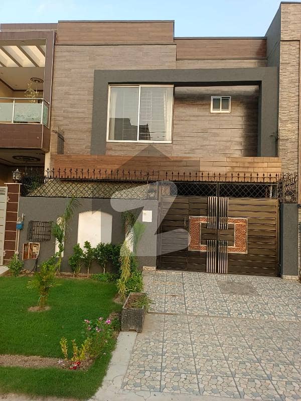 7 Marla Luxury House Is Awaiting For You In Paragon City Lahore