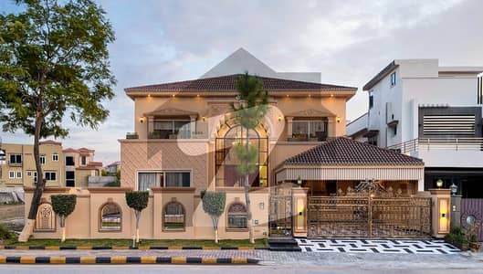 1 Kanal Designer House At Ideal Location For Sale