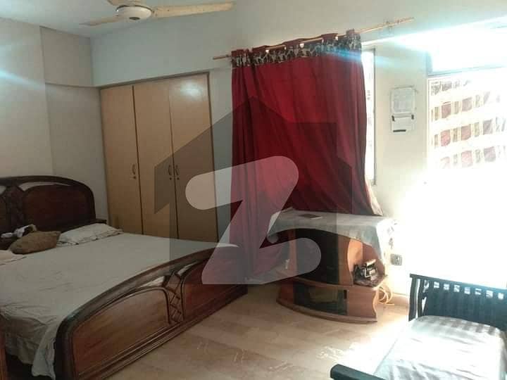 Flat for sale in gulistanejauhar block 14 near Red apple Gulistane