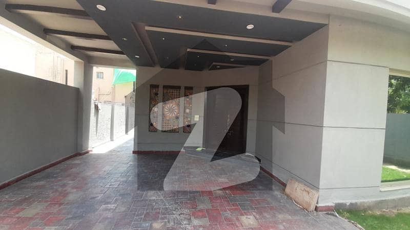 Cantt Properties Offers 10 MARLA House For SALE In DHA PHASE 5