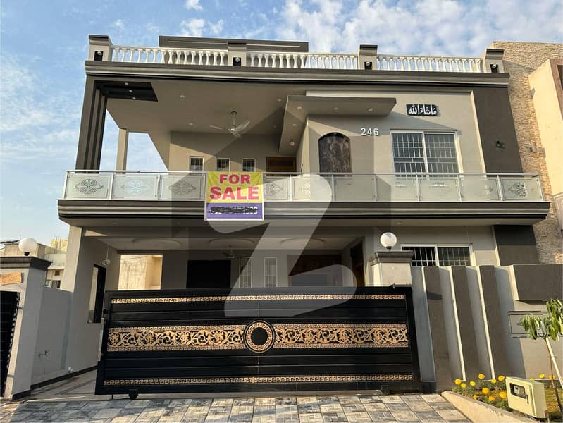 10 Marla (40/70) Brand New House For Sale In Media Town