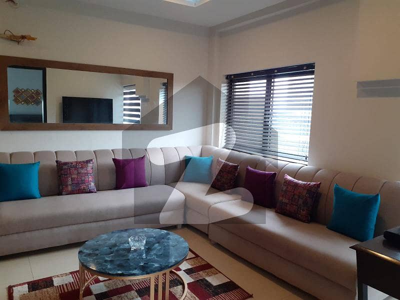 1 Bed Fully Furnished Apartment Facing Park For Rent In Gulbahar Block Bahria Town Lahore