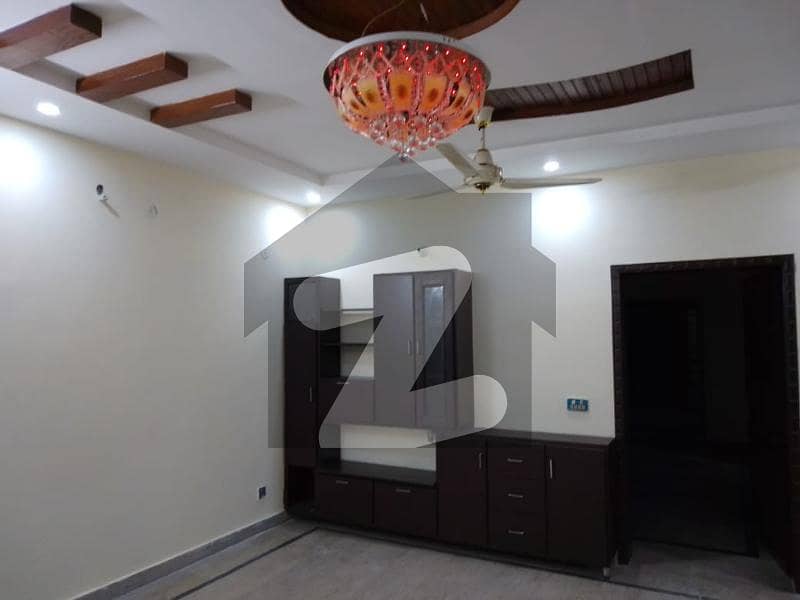 10 MARLA UPPER PORTION FOR RENT Located Bahria Orchard Lahore