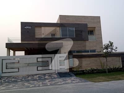 Dha Lahore 1 Kanal Brand New Mazhar Munir Design House With 100% Original Pics Available For Rent