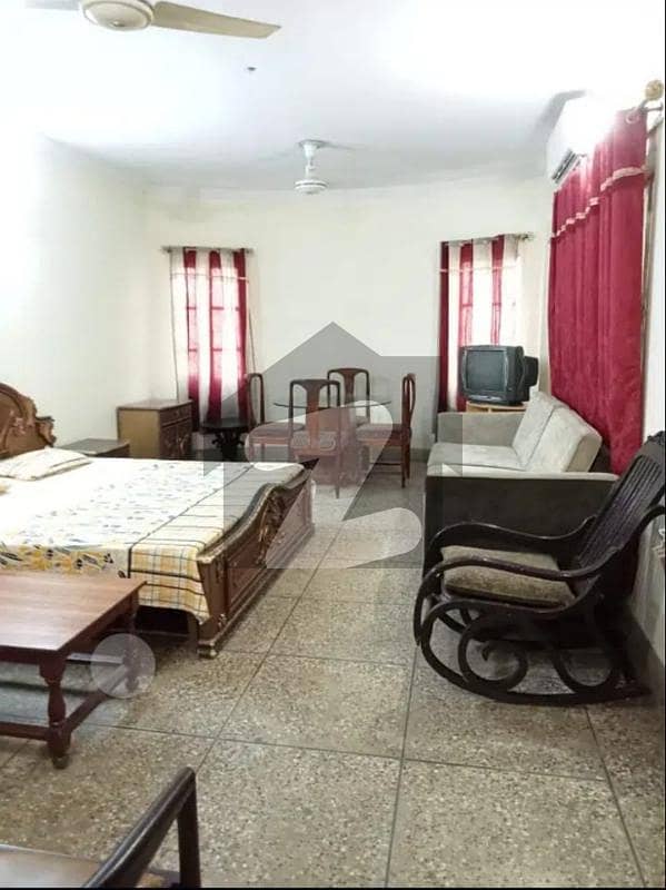 Fully Furnished Flat 5 Marla VIP Family Flat* Separate and Fully Independent Apartment for Rent Upper Portion Canal Road Kashmir Bridge Near United Hospital