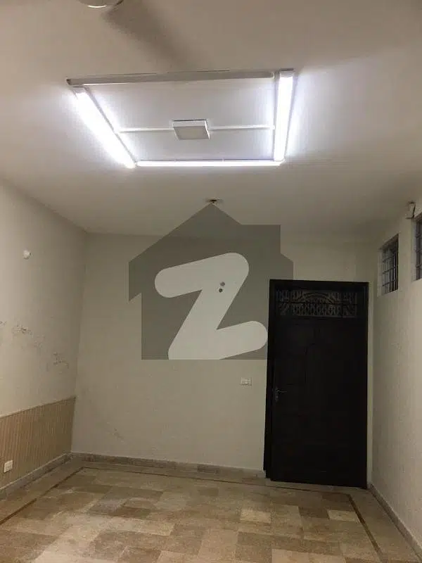 2700 Square Feet Lower Portion In Gulraiz Housing Society Phase 3 For Rent At Good Location