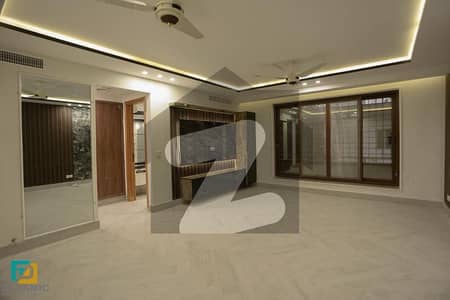 ایف ۔ 8 اسلام آباد میں 5 کمروں کا 3 کنال مکان 20.0 لاکھ میں کرایہ پر دستیاب ہے۔