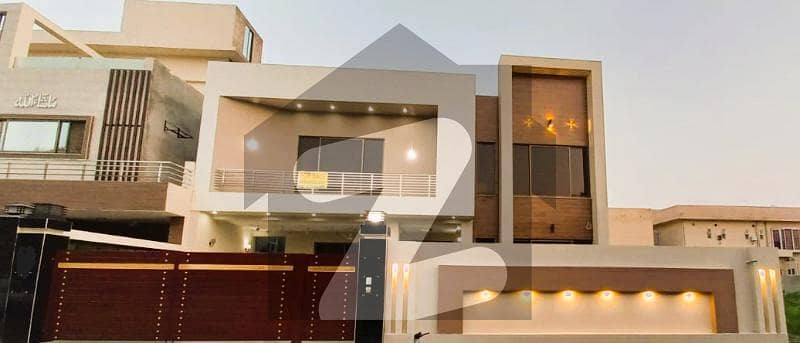 1 KANAL BEAUTIFUL BRAND NEW HOUSE FOR SALE IN VALENCIA HOUSING SOCIETY