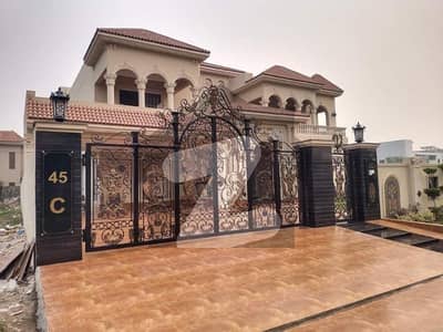 Valencia 2 Kanal Brand New Luxury Villa For Sale